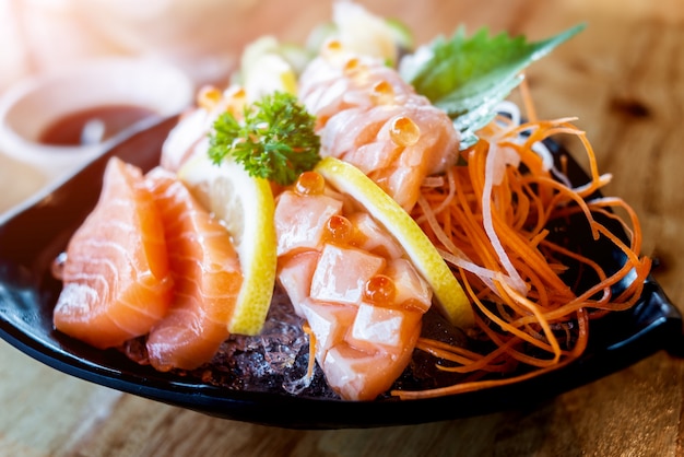 Kit de découpe de sashimi de saumon.