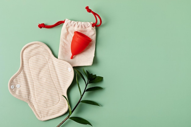 Kit règles zéro déchet Serviettes hygiéniques et coupe menstruelle réutilisables