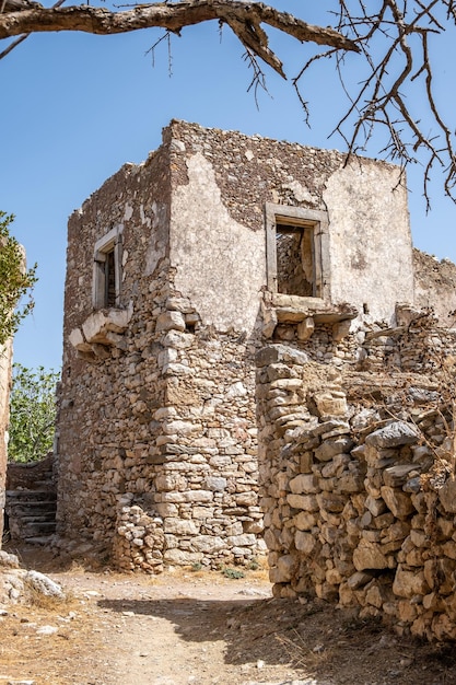 Kithira Kastro de Milopotamos Kato Chora îles Ioniennes Grèce Château vénitien à Kythera Vertical