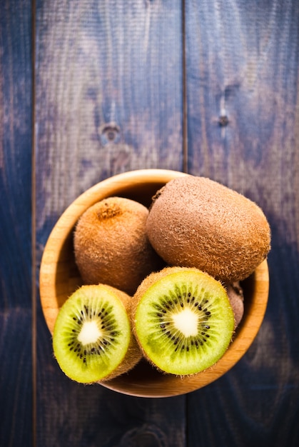 Kiwi dans un bol