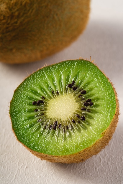 Kiwis, moitié, coupé