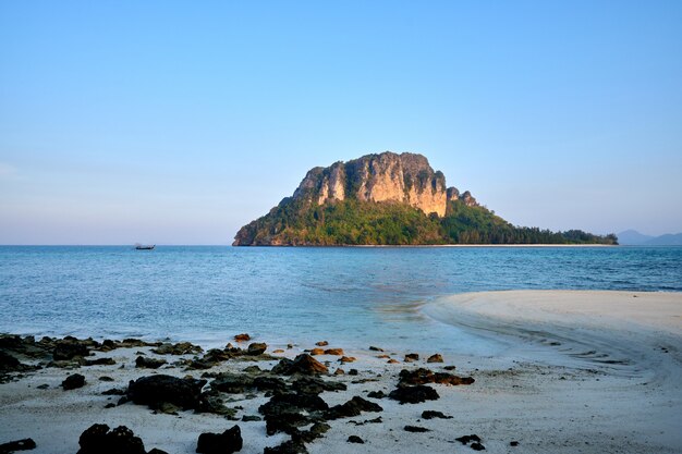 Photo ko poda, krabi, thaïlande, le matin