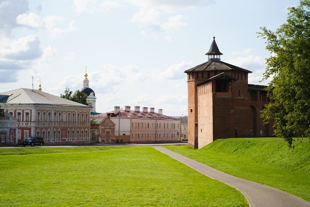 Kolomna Russie nov 2021 les restes d'un mur de forteresse en brique à Kolomna