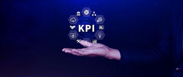 KPI concept d'indicateur de performance clé système de données de gestion base de données KPI connectée suivre les opérations de bénéfices et les données de ventes tableau de bord graphique d'analyse des données commerciales financières