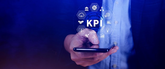 KPI concept d'indicateur de performance clé système de données de gestion base de données KPI connectée suivre les opérations de bénéfices et les données de ventes tableau de bord graphique d'analyse des données commerciales financières