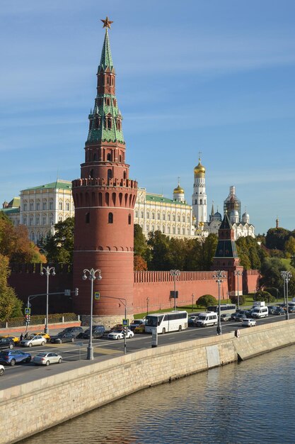 Le Kremlin de Moscou depuis le quai