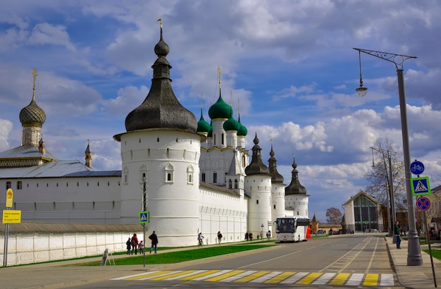 Le Kremlin de Rostov en pierre blanche