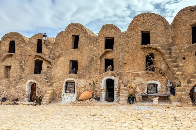 Les Ksour de Tunisie Silos à grains pour les tribus de la région du Sud-Est