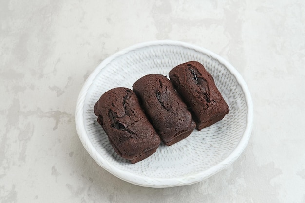 Kue Balok Cokelat ou gâteau au chocolat fondu, nourriture populaire de l'ouest de Java, Indonésie