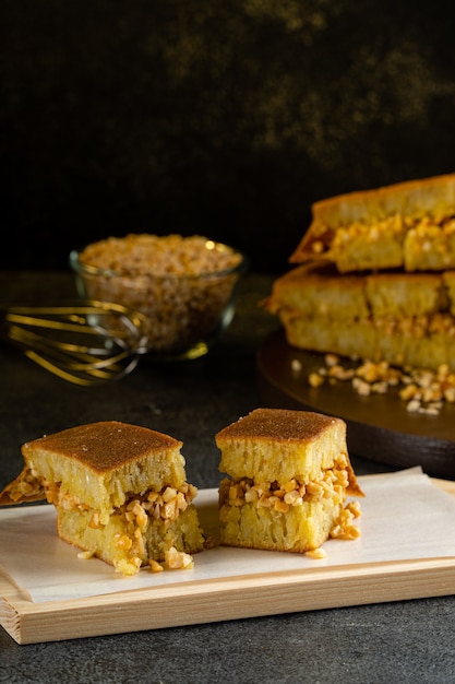 Kue Hok Lo Pan ou martabak bangka est un dessert d'Indonésie