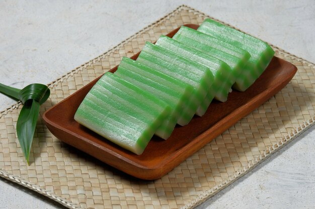 kue lapiscuisine traditionnelle indonésiennecuisine asiatique