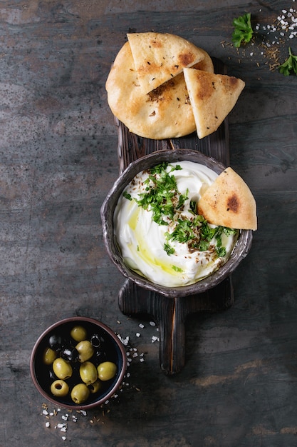 Labneh trempette fraîche au fromage à la crème libanais