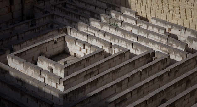 Labyrinthe en pierre : conceptuel pour question, liberté et voyage