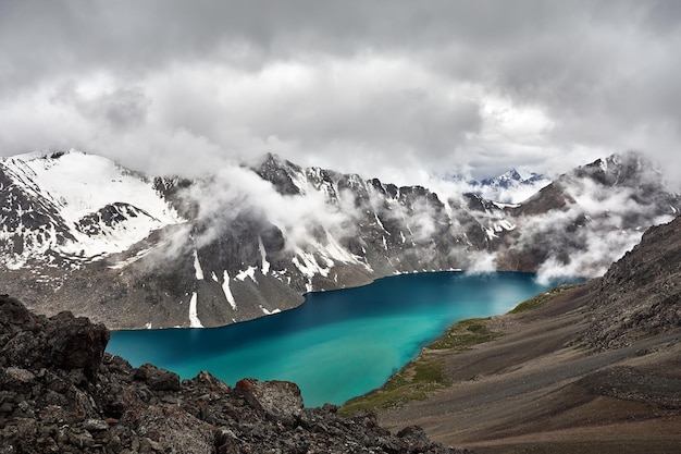 Lac Ala Kul au Kirghizistan