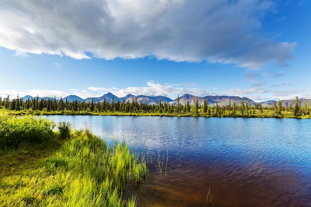 Lac en Alaska