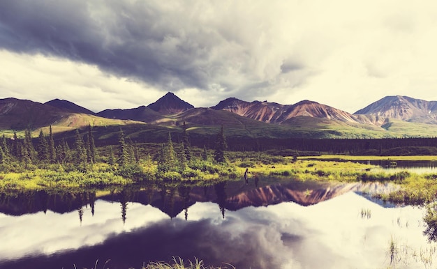 Lac sur l'Alaska