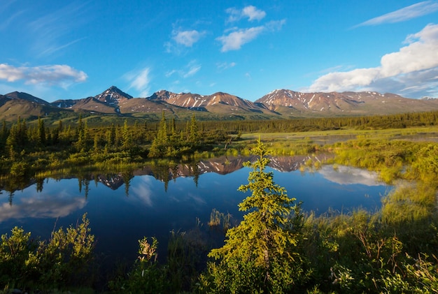 Lac sur l'Alaska