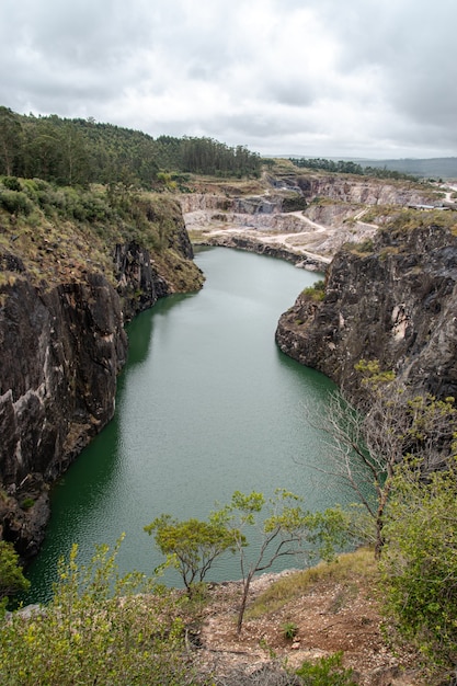 Lac artificiel