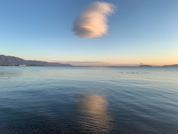 Photo le lac biwa au japon