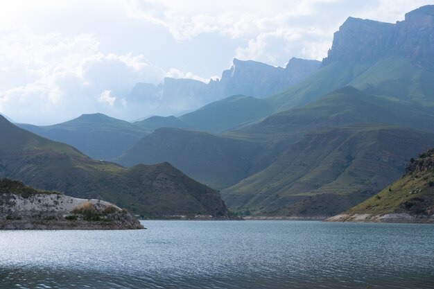 Lac et collines de Bylymskoye