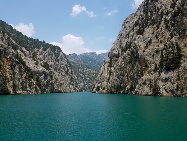 Lac Green Canyon en Turquie Rivière de montagne Vie de montagne