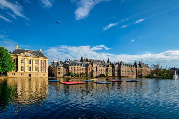 Lac Hofvijver et binnenhof la Haye