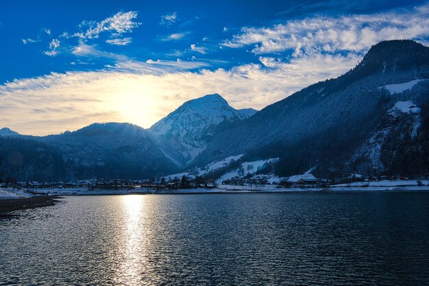 Photo le lac de lungern