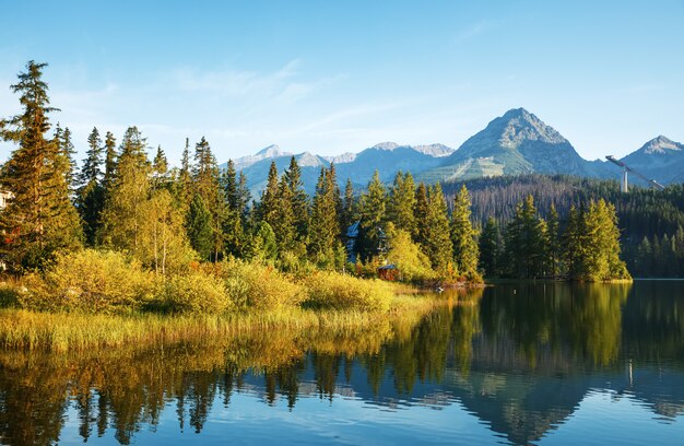 Lac de montagne dans les Hautes Tatras