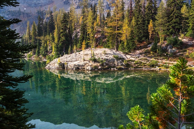 lac de montagne