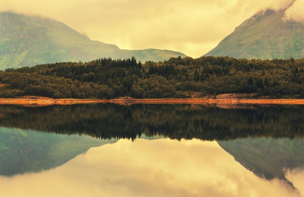 Lac en Norvège