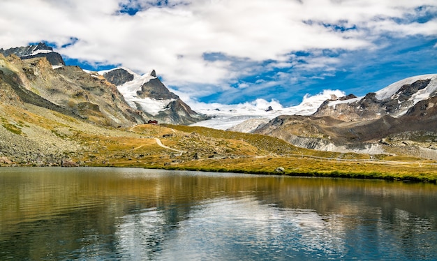 Lac Stellisee près de Zermatt en Suisse