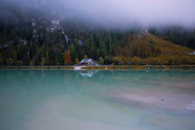 Photo le lago di landro est un lac