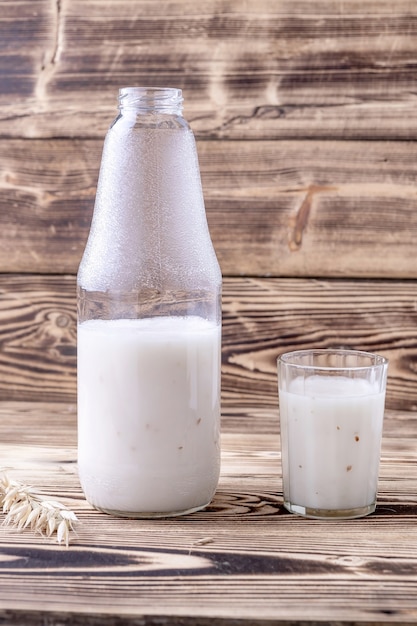 Lait fait maison à base de grains d'avoine