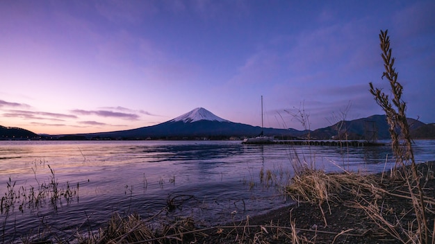 Lake MT. Paysage de montagne Fuji