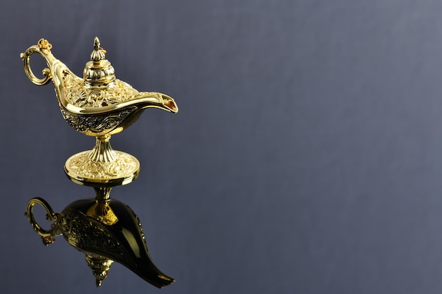 Lampe Aladdin Or Fond Fantastique