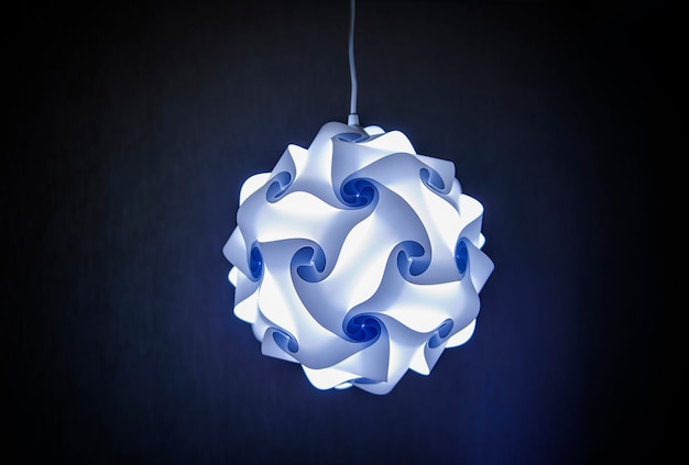 Lampe design moderne en lumière bleue