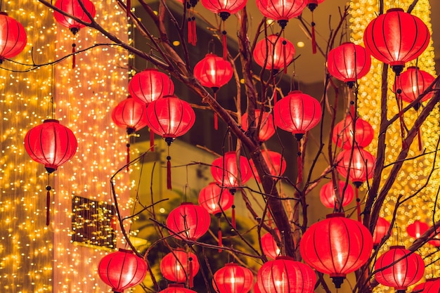 Lanternes chinoises pendant le festival du nouvel an. Nouvel an vietnamien