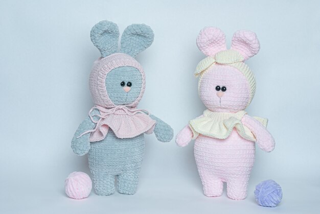 Lapin tricoté en peluche au crochet