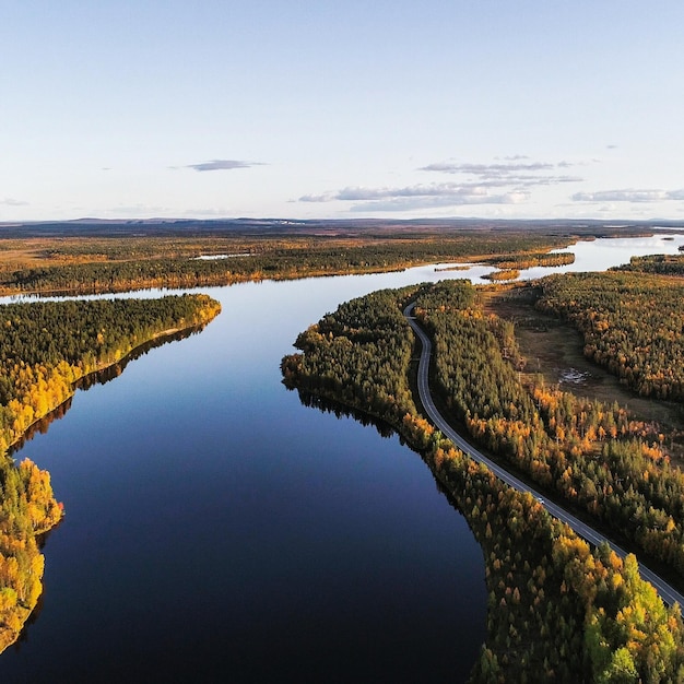 Photo laponie feuillage rivière 01