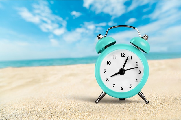 Last Minute - Summertime Concept - Alarme à Tropical Beach