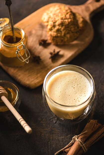 latte au curcuma