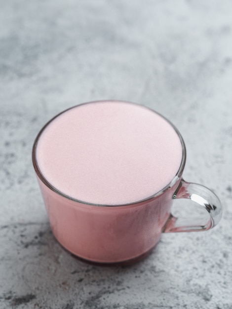 Latte de betterave rose