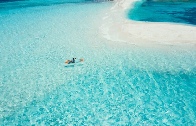 Île Ditaytayan aux Philippines, province de Coron. Vue aérienne d'un drone sur les vacances, les voyages et les endroits tropicaux