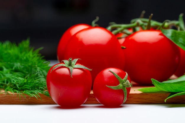 Légumes bio mûrs bio. Produits écologiques pour une alimentation saine et saine.