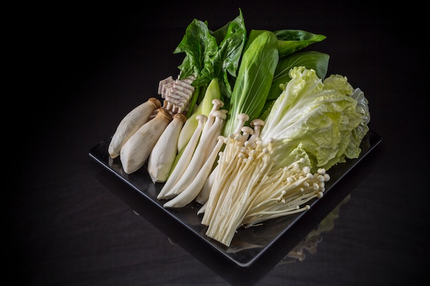 Légumes frais, légumes crus japonais Shabu Shabu, ensemble de légumes Sukiyaki