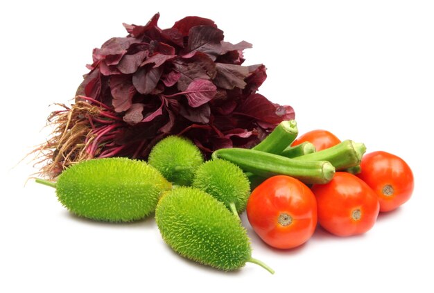 Photo légumes frais ã‚â“ okras de tomate, amarante et kakrol