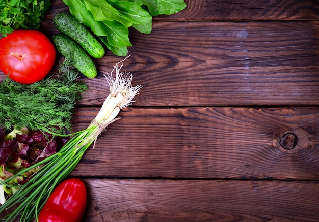 Légumes frais et persil à l&#39;aneth