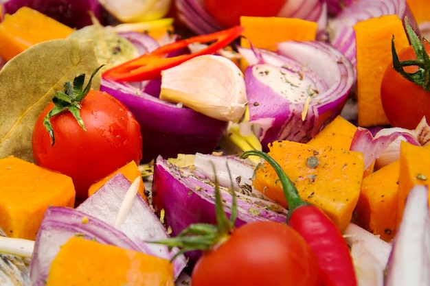 Légumes en gros plan de marinade