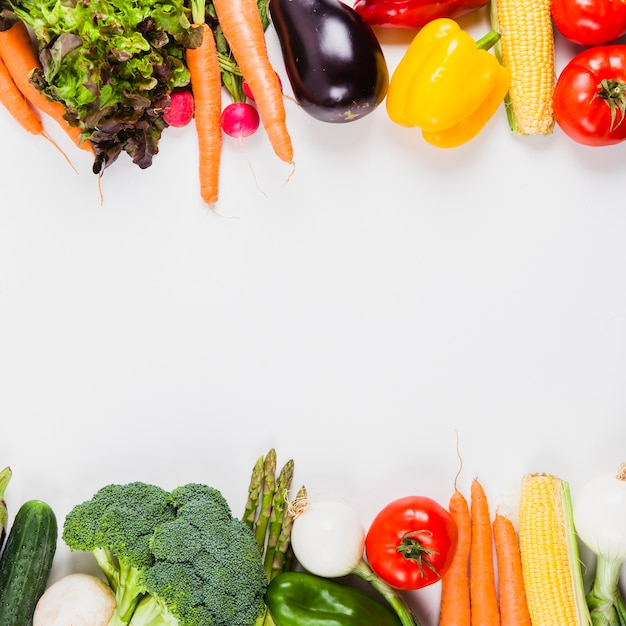 Photo légumes savoureux et espace au milieu