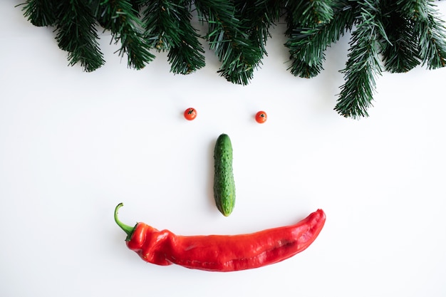 Légumes sur la table sous forme de smiley